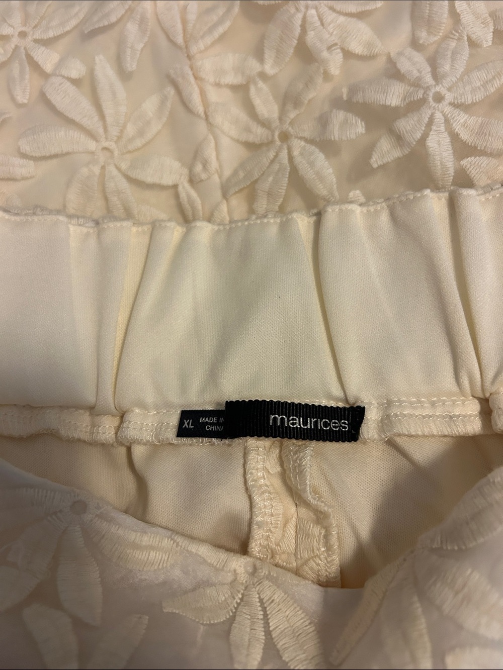 NWT Maurices White Floral Lace Mini Skirt - Picture 3 of 5